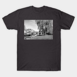 Stamford Town Bridge And River Welland, Black And White T-Shirt